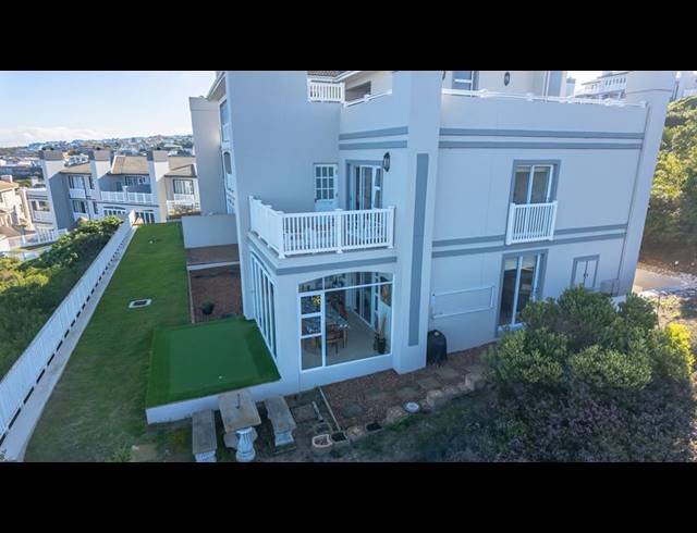 3 BEDROOM TOWNHOUSE FOR SALE IN PINNACLE POINT GOLF ESTATE